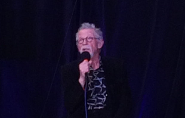 John-Hurt-at-Gallifrey-One-2